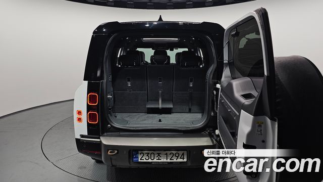 Land Rover Defender (L663) 130 P400 X-Dynamic HSE 2023 — фото 20