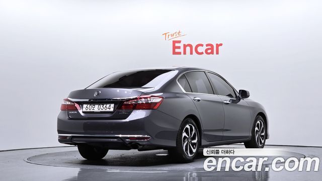 Honda Accord 2.4 9th 2016 — фото 2