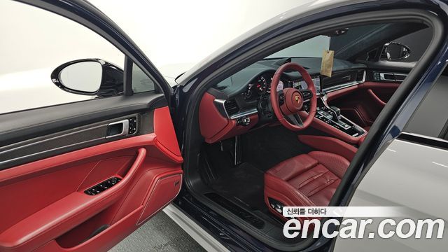 Porsche Panamera (971) 4.0 GTS 2019 — фото 11