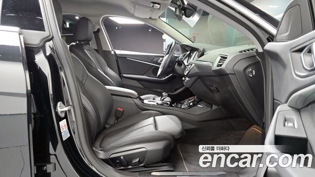 BMW 2 Series Gran Coupe (F44) 220i Sport 2024 — фото 11