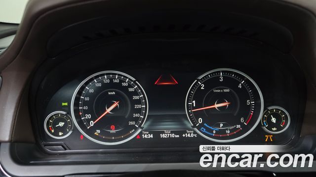 BMW 7 Series (F01) 750Ld xDrive Individual 2015 — фото 8
