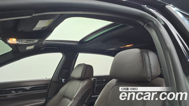 BMW 7 Series (F01) 750Ld xDrive Individual 2015 — фото 19