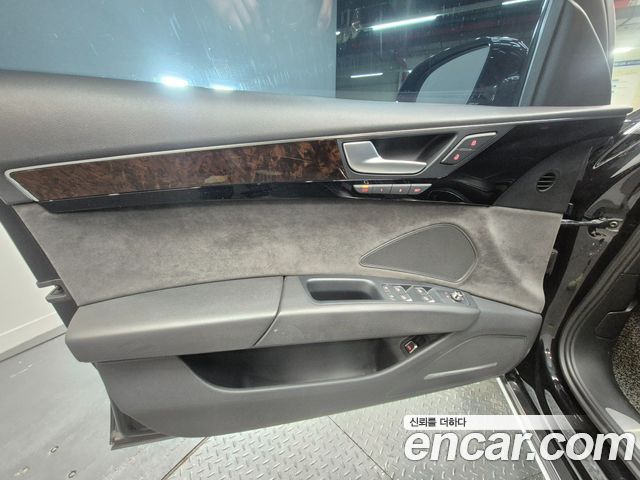 Audi A8 50 TDI Quattro D4 2015 — фото 23