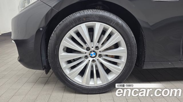 BMW 5 Series GT (F07) GT 30d xDrive 2016 — фото 5