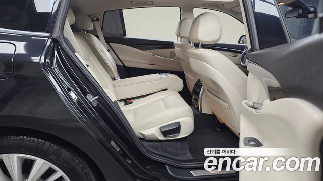 BMW 5 Series GT (F07) GT 30d xDrive 2016 — фото 12