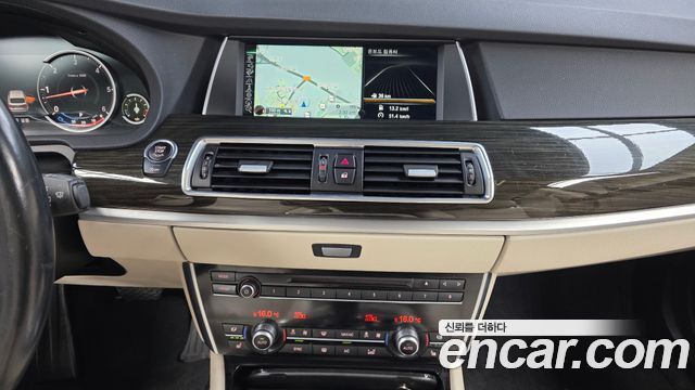BMW 5 Series GT (F07) GT 30d xDrive 2016 — фото 16