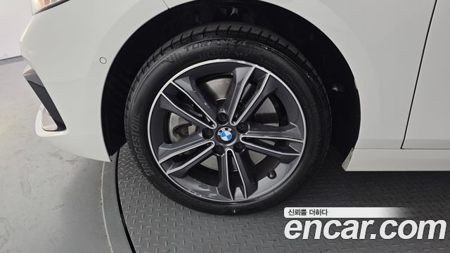 BMW 1 Series (F40) 120i Sports 2024 — фото 5