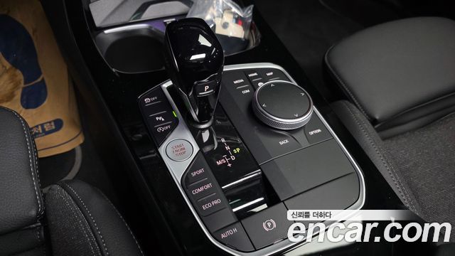 BMW 1 Series (F40) 120i Sports 2024 — фото 9