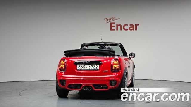 MINI Cooper S Convertible JCW 3rd 2020 — фото 4