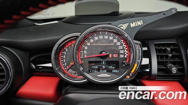 MINI Cooper S Convertible JCW 3rd 2020 — фото 8