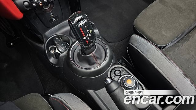 MINI Cooper S Convertible JCW 3rd 2020 — фото 9
