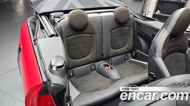 MINI Cooper S Convertible JCW 3rd 2020 — фото 11