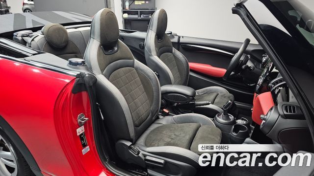 MINI Cooper S Convertible JCW 3rd 2020 — фото 12
