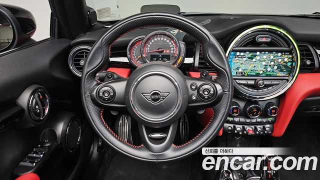 MINI Cooper S Convertible JCW 3rd 2020 — фото 14