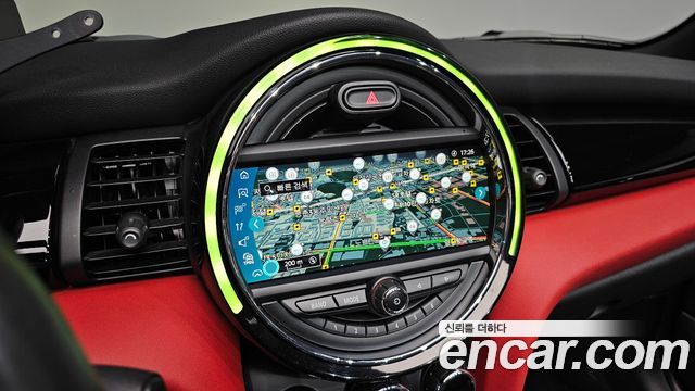 MINI Cooper S Convertible JCW 3rd 2020 — фото 15