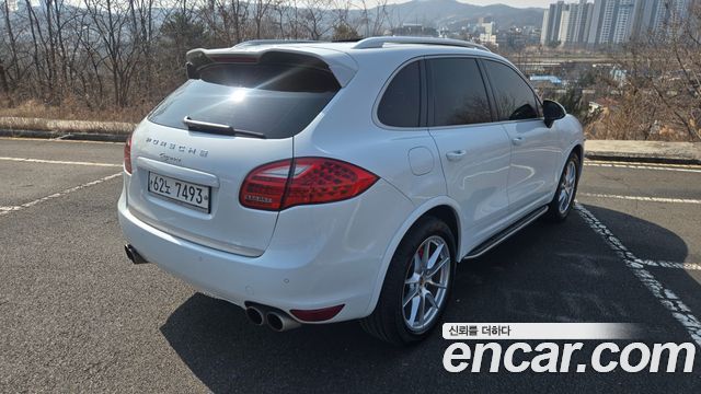 Porsche Cayenne 3.0 Diesel Platium Edition 958 2014 — фото 6