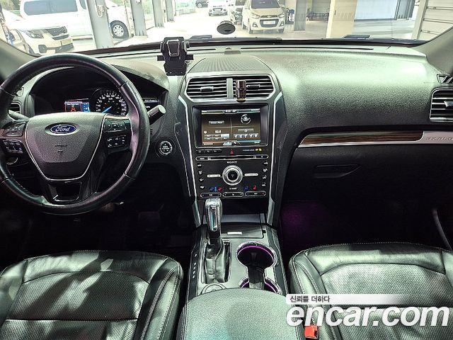 Ford Explorer 2.3 Limited 4WD 5th 2016 — фото 7