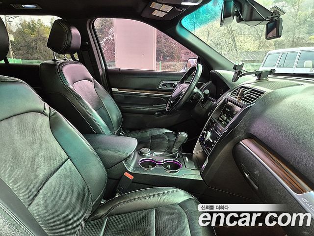 Ford Explorer 2.3 Limited 4WD 5th 2016 — фото 9
