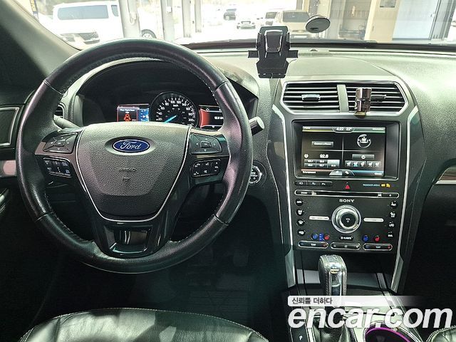 Ford Explorer 2.3 Limited 4WD 5th 2016 — фото 16