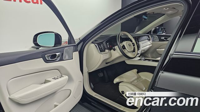 Volvo XC60 (II) T8 Inscription 2021 — фото 10