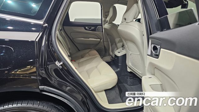 Volvo XC60 (II) T8 Inscription 2021 — фото 12