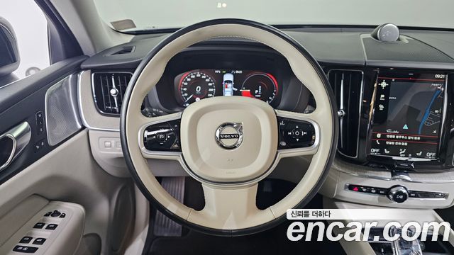 Volvo XC60 (II) T8 Inscription 2021 — фото 13