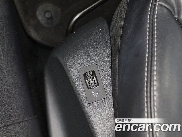 Peugeot 2008 1.6 BlueHDi Feline 2015 — фото 16