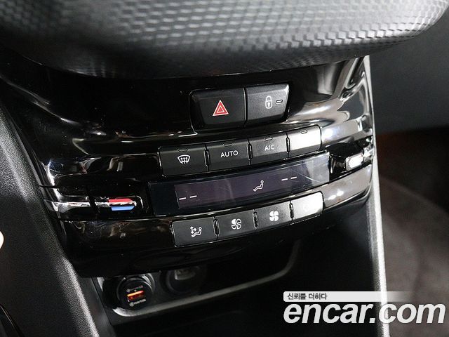 Peugeot 2008 1.6 BlueHDi Feline 2015 — фото 19