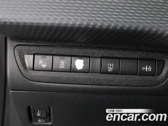 Peugeot 2008 1.6 BlueHDi Feline 2015 — фото 20