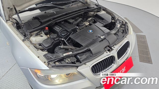 BMW 3 Series (E90) 320i Sedan CP 2011 — фото 6