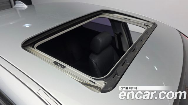 BMW 3 Series (E90) 320i Sedan CP 2011 — фото 19