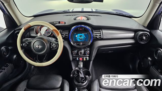 MINI Cooper 5Door Standard 3rd 2019 — фото 7
