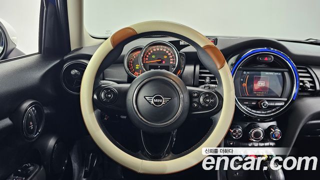 MINI Cooper 5Door Standard 3rd 2019 — фото 13