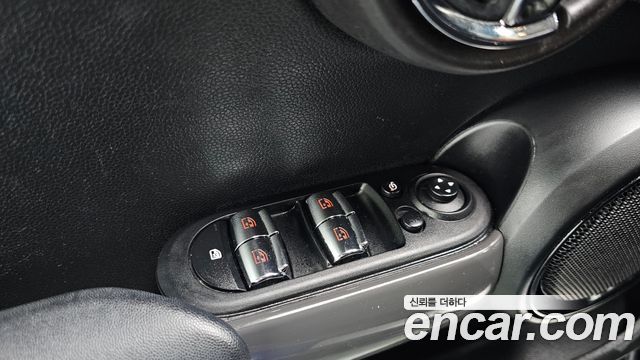 MINI Cooper 5Door Standard 3rd 2019 — фото 16