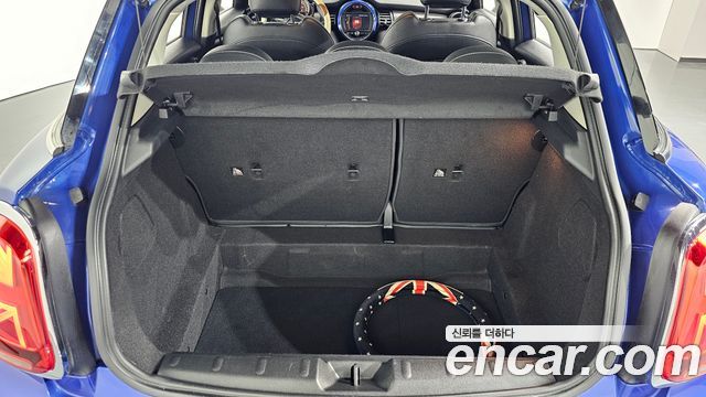 MINI Cooper 5Door Standard 3rd 2019 — фото 20