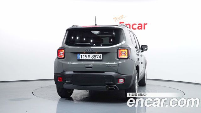 Jeep Renegade 2.4 Limited 2019 — фото 4
