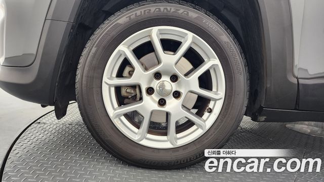 Jeep Renegade 2.4 Limited 2019 — фото 5