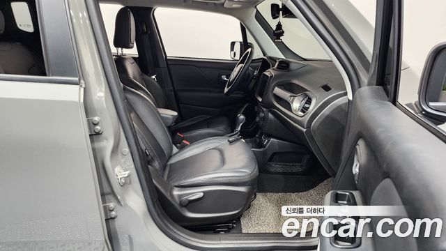 Jeep Renegade 2.4 Limited 2019 — фото 11
