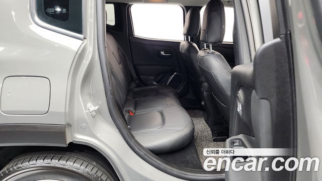 Jeep Renegade 2.4 Limited 2019 — фото 12