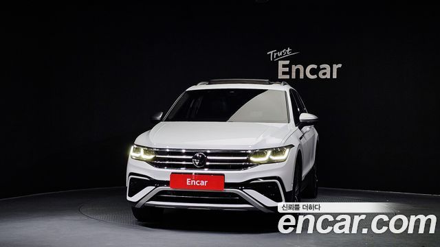 Volkswagen Tiguan Allspace 2.0 TSI Prestige 2023 — фото 3