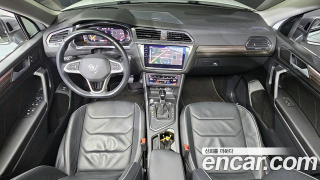 Volkswagen Tiguan Allspace 2.0 TSI Prestige 2023 — фото 7