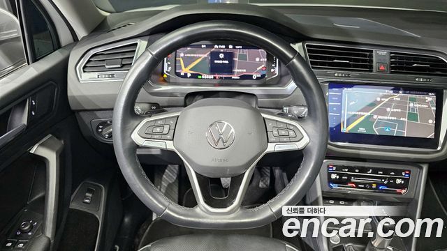 Volkswagen Tiguan Allspace 2.0 TSI Prestige 2023 — фото 13