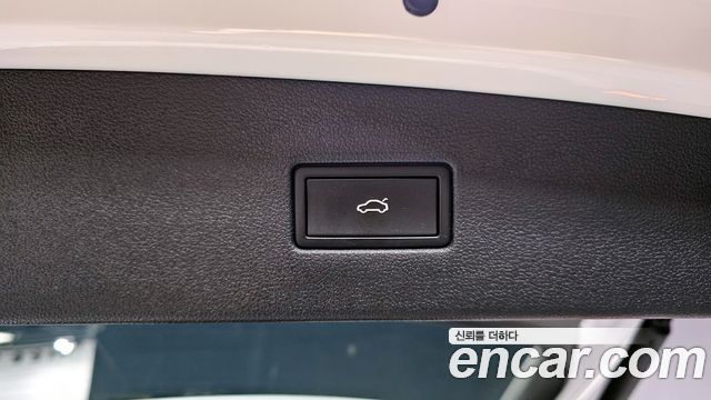 Volkswagen Tiguan Allspace 2.0 TSI Prestige 2023 — фото 20