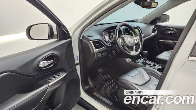 Jeep Cherokee (KL) 2.4 Limited AWD 2021 — фото 10