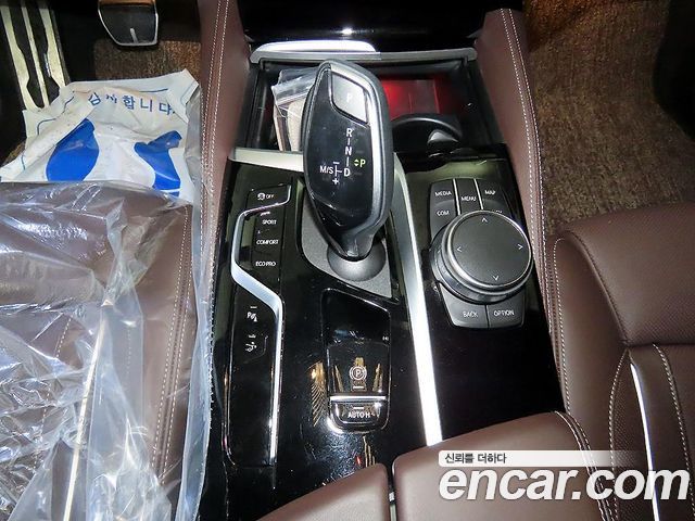 BMW 6 Series GT (G32) 630i xDrive M Sport 2022 — фото 16