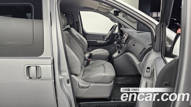 Hyundai Grand Starex Van 5-Seater Modern 2021 — фото 10