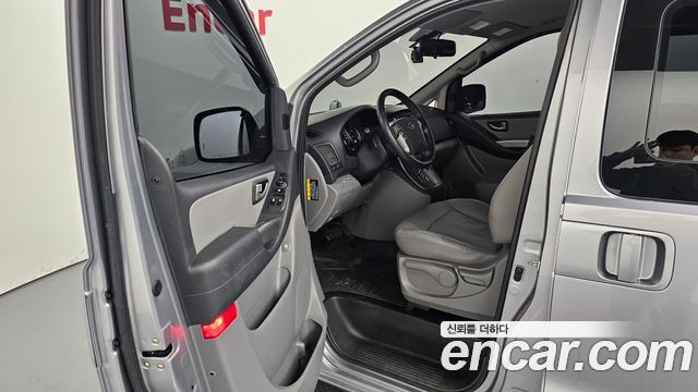 Hyundai Grand Starex Van 5-Seater Modern 2021 — фото 11