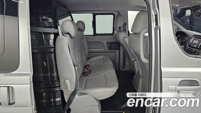 Hyundai Grand Starex Van 5-Seater Modern 2021 — фото 12