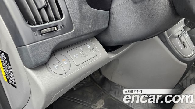 Hyundai Grand Starex Van 5-Seater Modern 2021 — фото 16