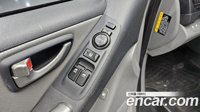 Hyundai Grand Starex Van 5-Seater Modern 2021 — фото 17